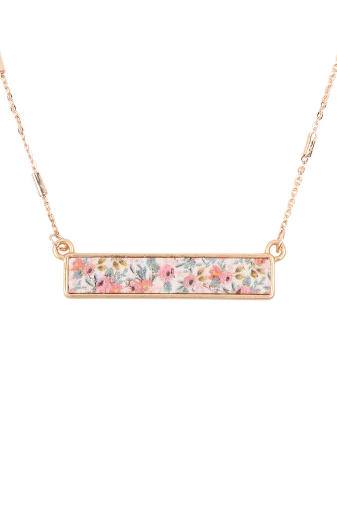 FLORAL PENDANT NECKLACE