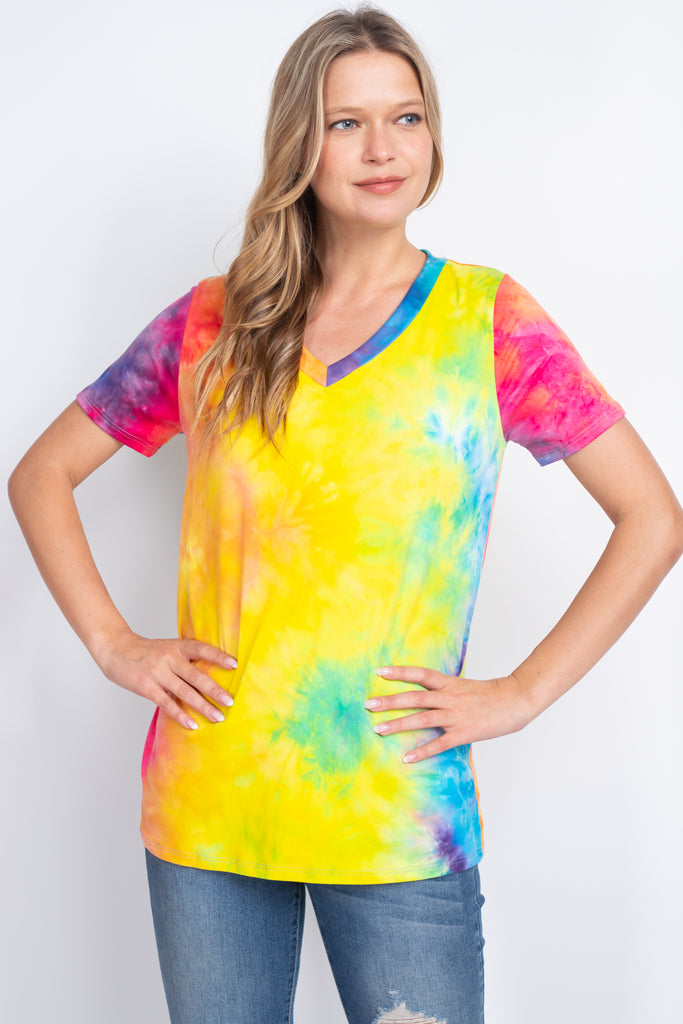 Short Sleeve Tie Dye V-Neck Top