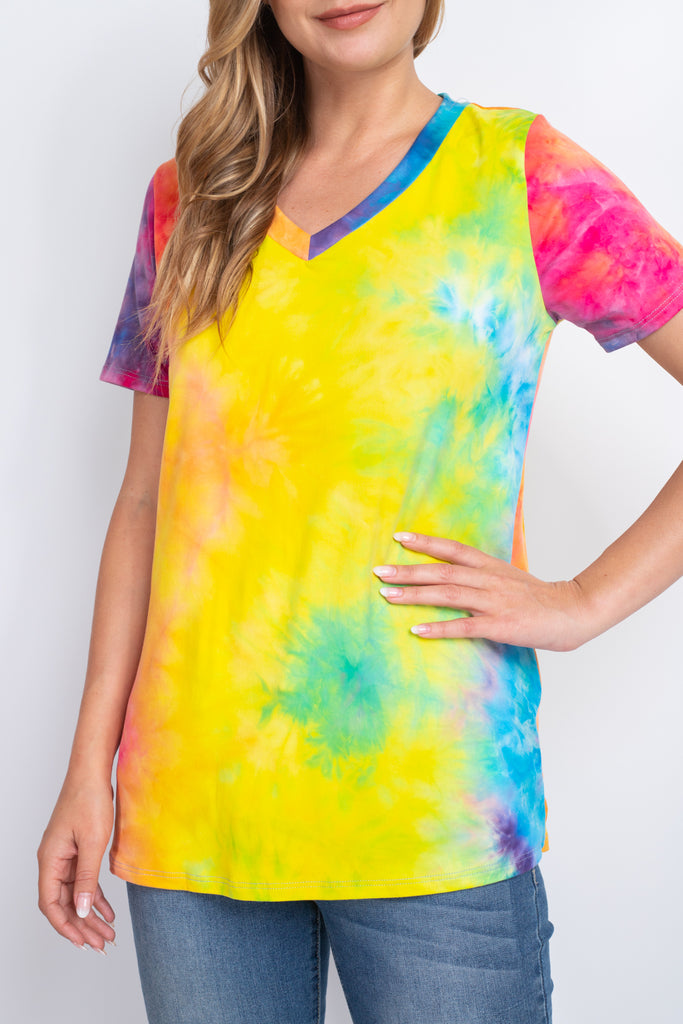 Short Sleeve Tie Dye V-Neck Top