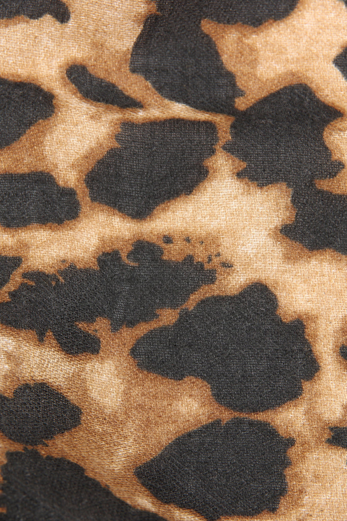 LEOPARD PRINTED SCARF