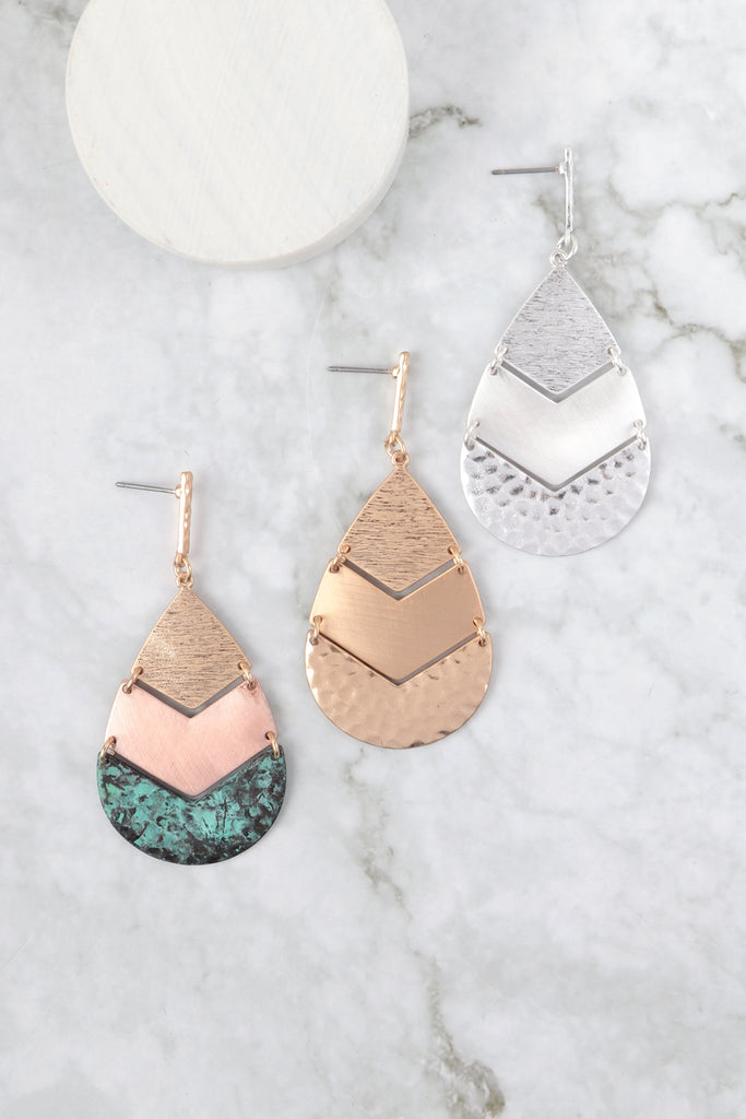 HAMMERED METAL CHEVRON TEAR DROP POST EARRINGS