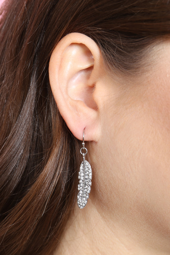 B4E2434 - STONE PAVE METAL FEATHER HOOK EARRINGS