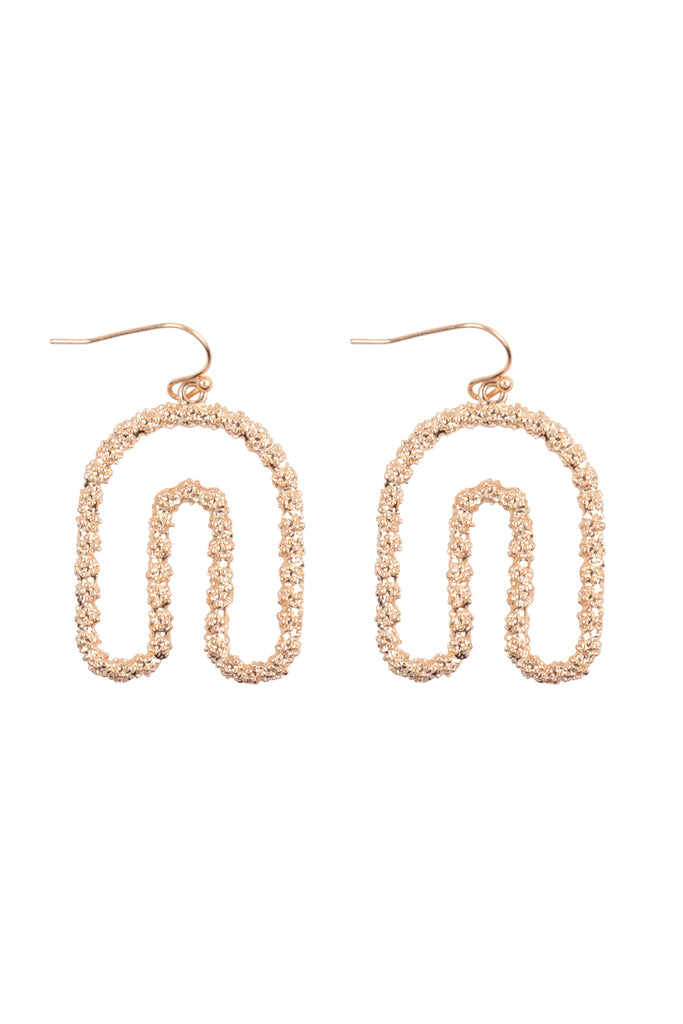 1.5" ARCH SHAPED TEXTURED DANGLE EARRINGS