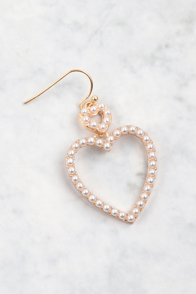 PEARL HEART DANGLE FISH HOOK EARRINGS