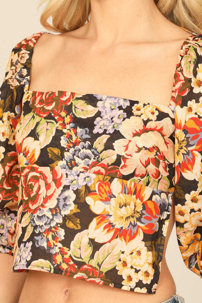FLORAL PUFF SLEEVE TIE BACK CROP TOP