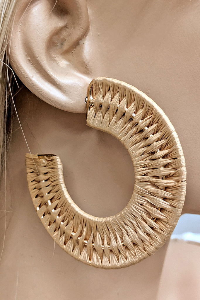 HOOP BRAIDED RAFFIA EARRINGS