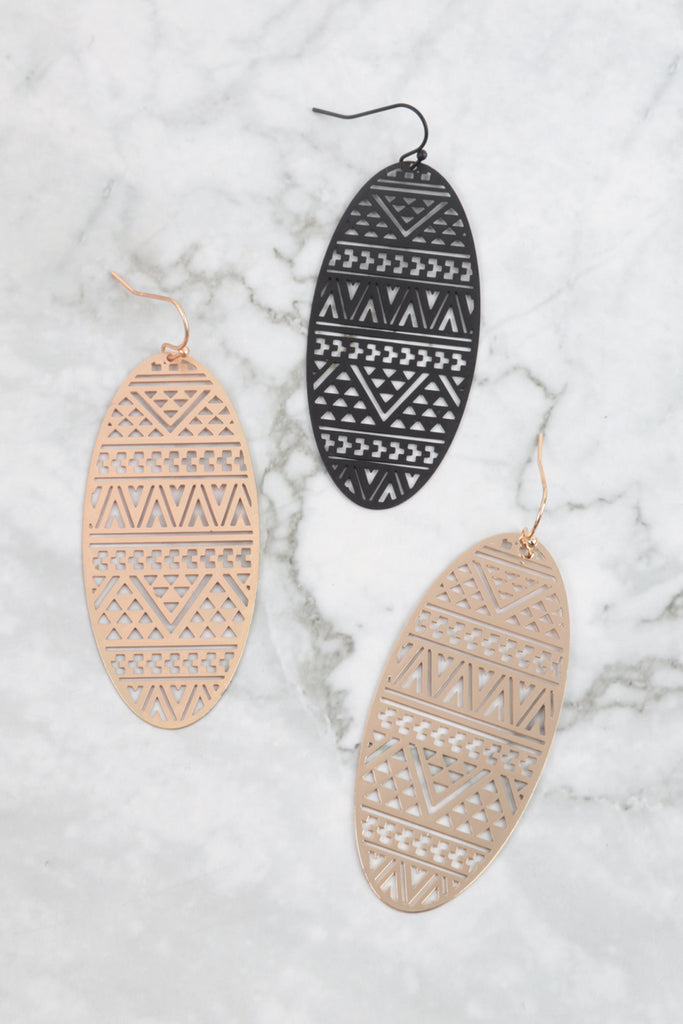 OVAL SHAPE TRIBAL PATTERN FILI FISH HOOK EARRINGS