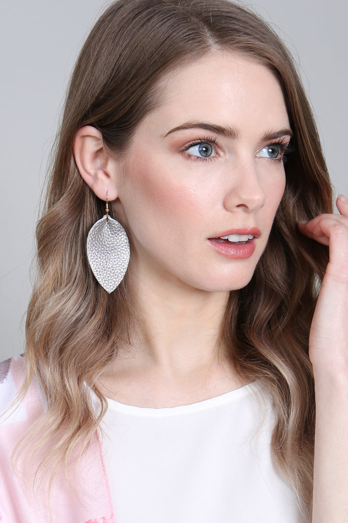 PINCHED TEARDROP HOOK DROP EARRINGS