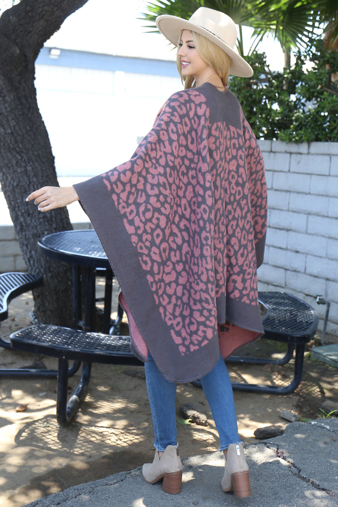 BORDER LINE LEOPARD PRINT WARMER OPEN FRONT KIMONO