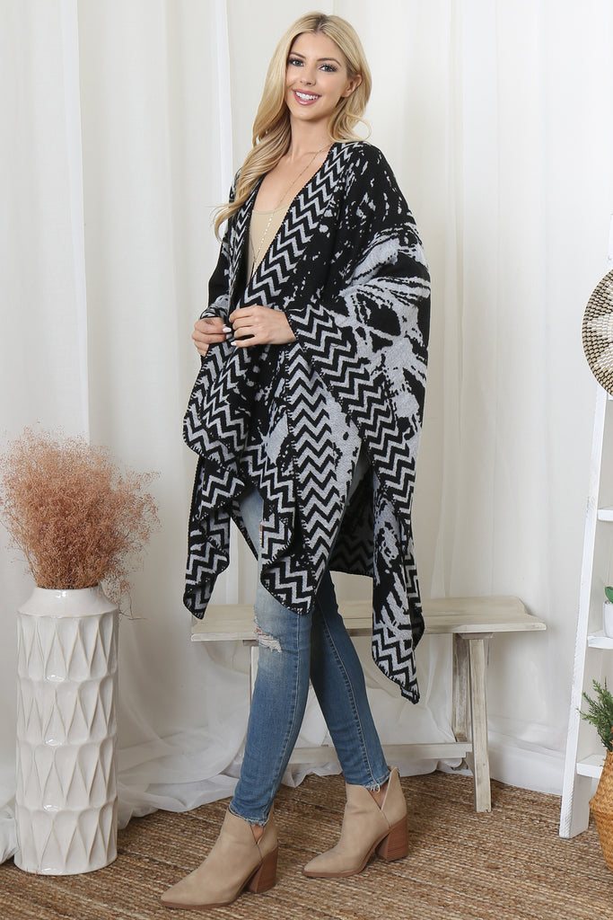 ZIG ZAG BORDER ABSTRACT WARMER OPEN FRONT KIMONO