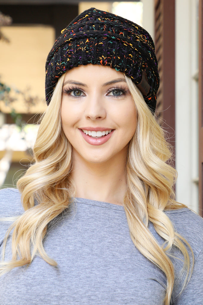 KNITTED BEANIE