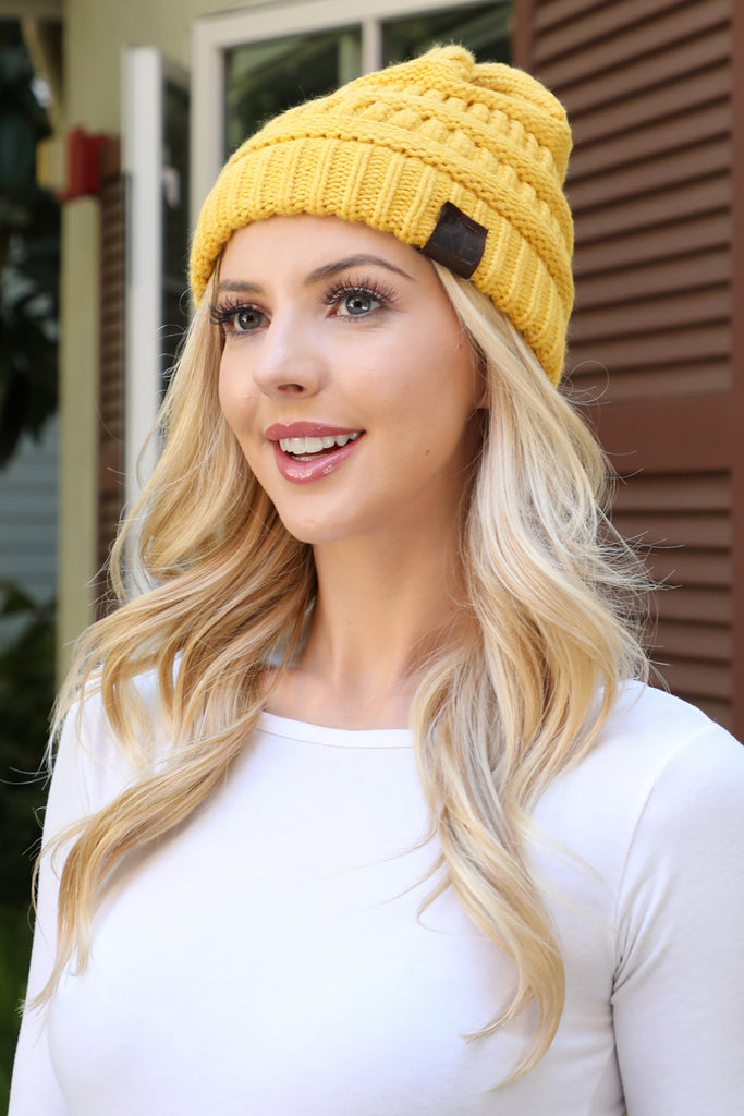 KNITTED BEANIE