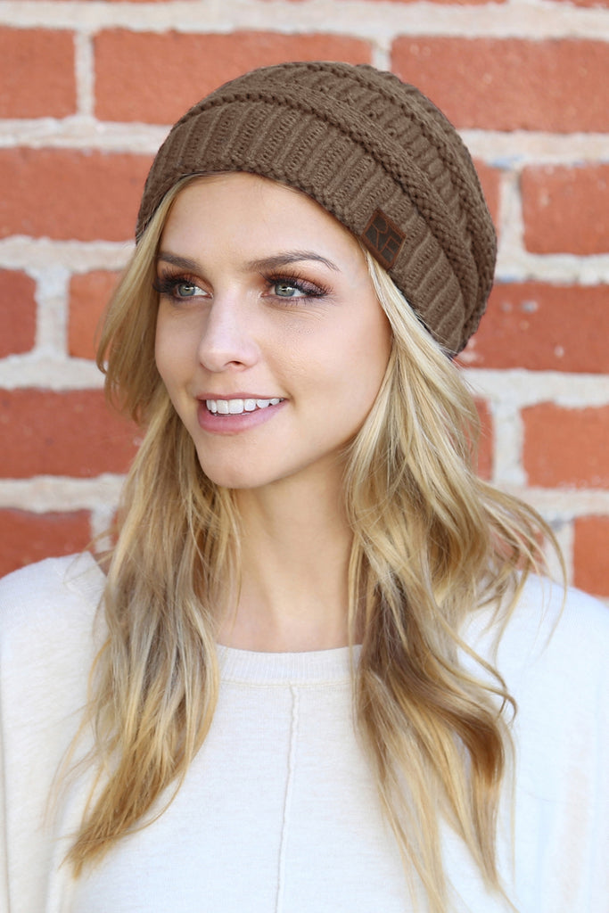 KNITTED BEANIE