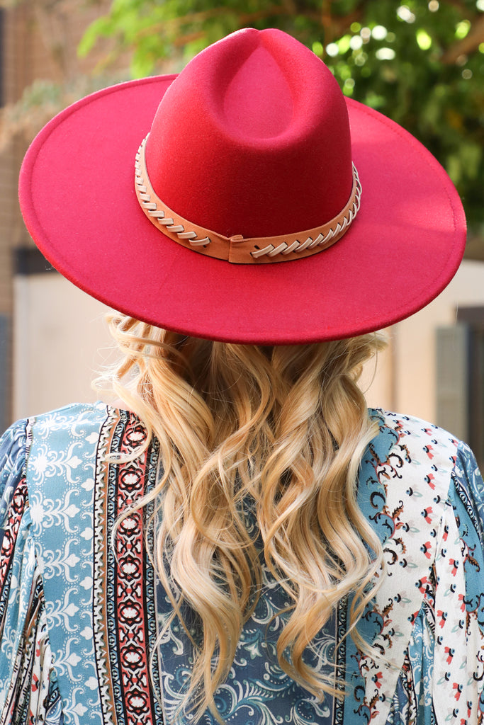 FELT FASHION BRIM HAT W/ LEATHER BRAIDED