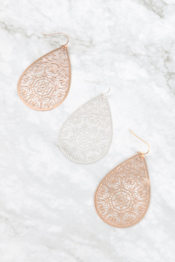 TEARDROP SHAPE FILIGREE FISH HOOK EARRINGS