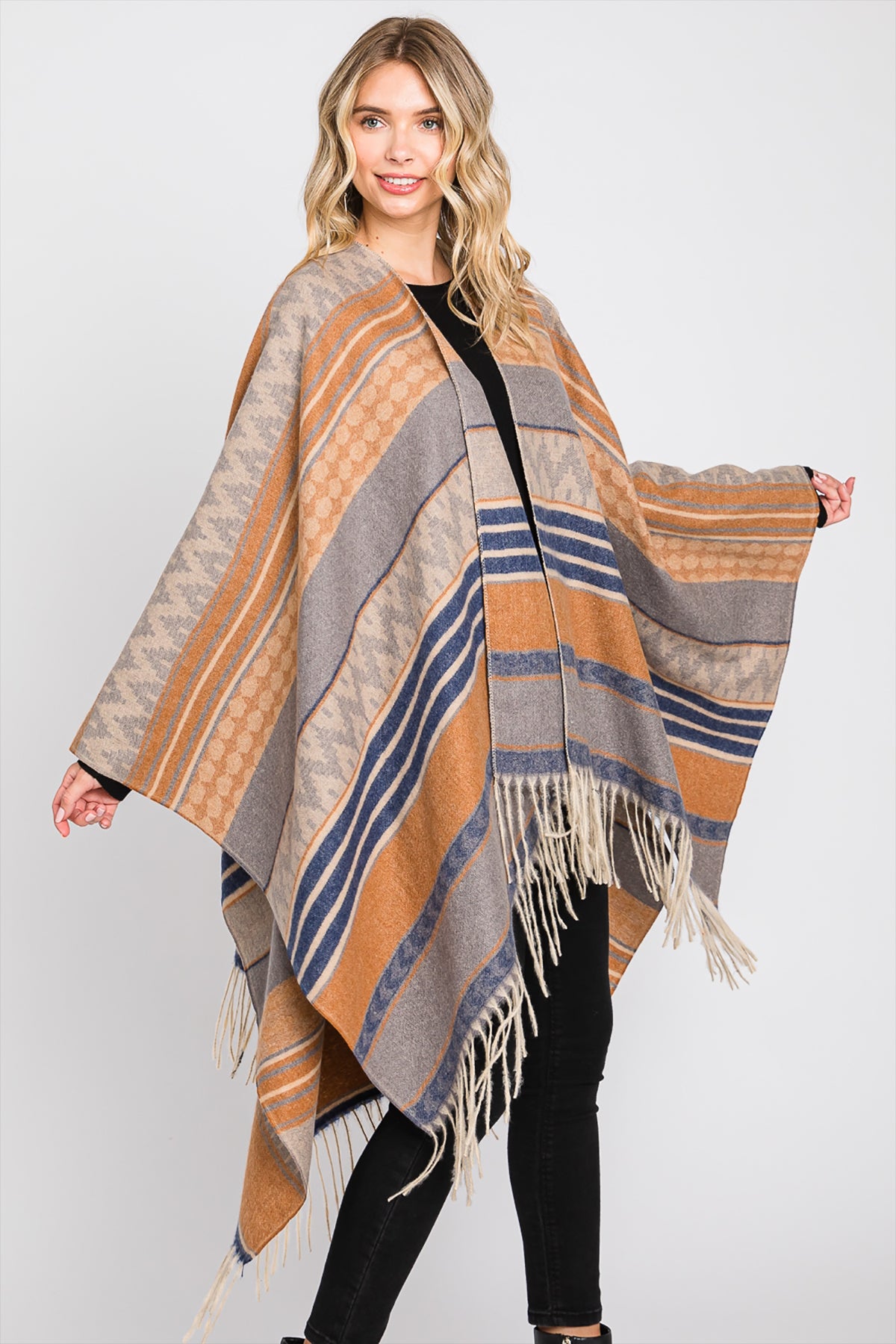 Aztec Ruana AZTEC PATTERN FRINGE RUANA – Riah Fashion