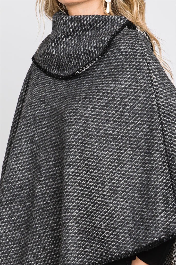 SOLID TEXTURED NECK PONCHO