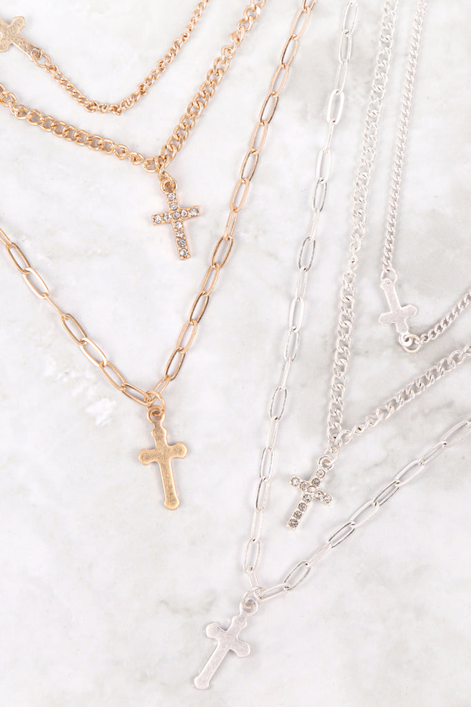 SET LAYERED CHAIN CROSS WITH SIDEWAYS AND CUBIC NECKLACES