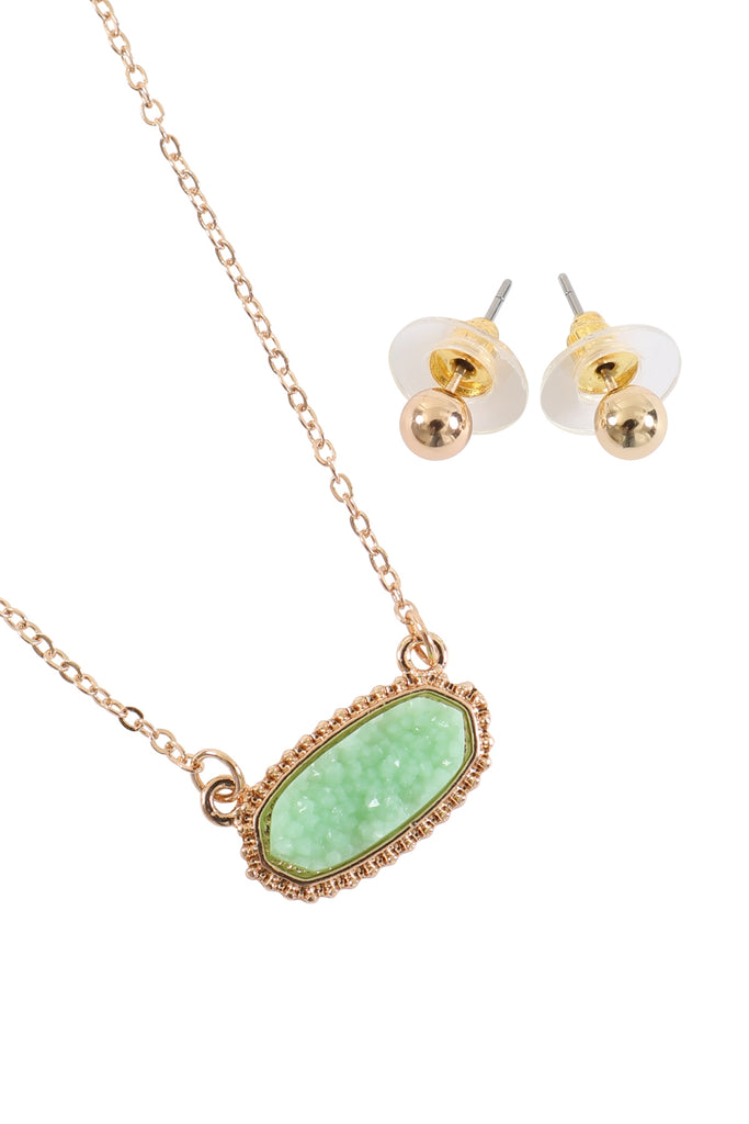 Druzy Stone Oval Stone Pendant  Necklace