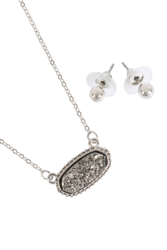 Druzy Stone Oval Stone Pendant  Necklace