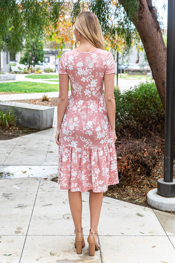 SHORT SLEEVE FLORAL KNEE LENGTH TIERED DRESS Riah Fashion SHORT SLEEVE FLORAL KNEE LENGTH TIERED DRESS Riah Fashion