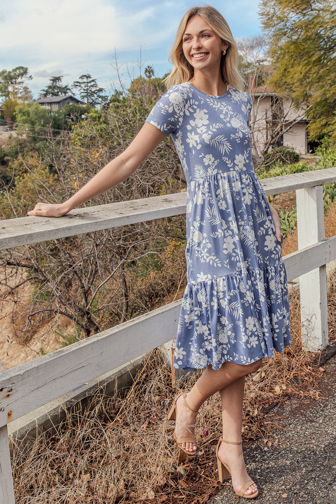 SHORT SLEEVE FLORAL KNEE LENGTH TIERED DRESS Riah Fashion SHORT SLEEVE FLORAL KNEE LENGTH TIERED DRESS Riah Fashion