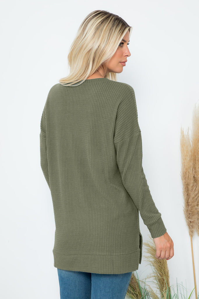 PLUS SIZE BRUSHED WAFFLE ROUND NECK SIDE SLIT SWEATER