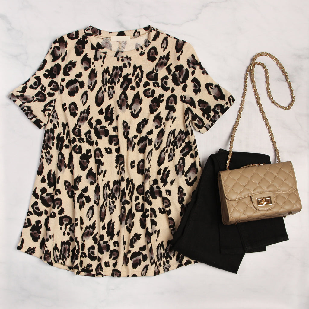 Short Sleeve Leopard Knit Sweater