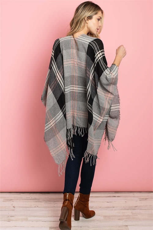 P4038 - BLACK GRAY CHECKERED FRINGE PONCHO