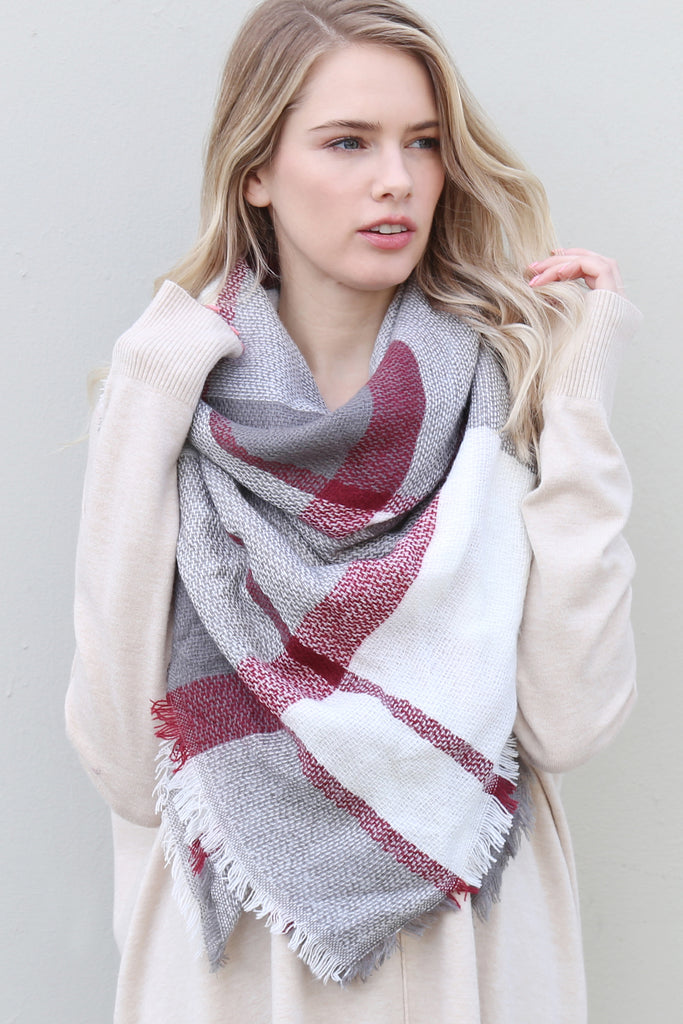 HDF2211 - GRAY BURGUNDY BLANKET FRINGE SCARF