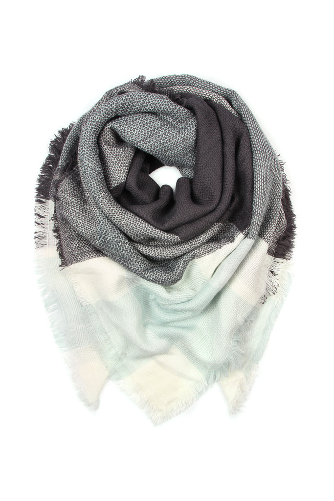 MINT GRAY BLANKET FRINGED SCARF