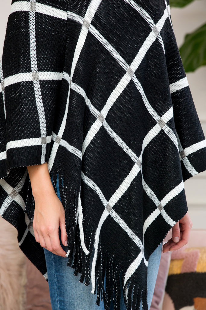 HDF3010BK - BLACK GRID LINES FRINGED PONCHO