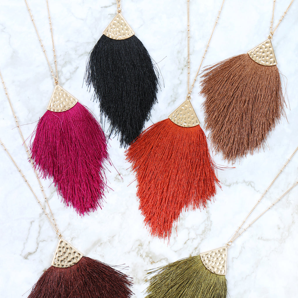 TASSEL PENDANT NECKLACE