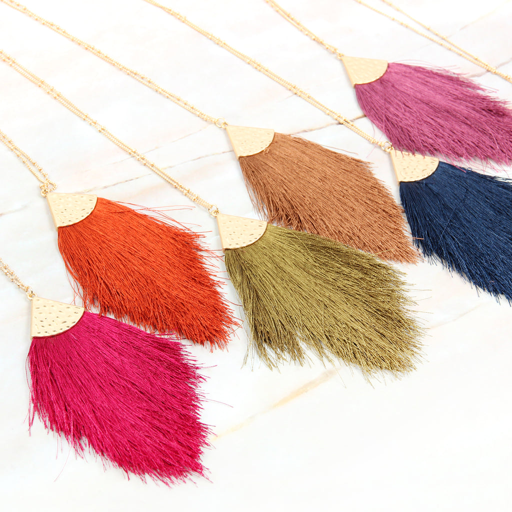 TASSEL PENDANT NECKLACE