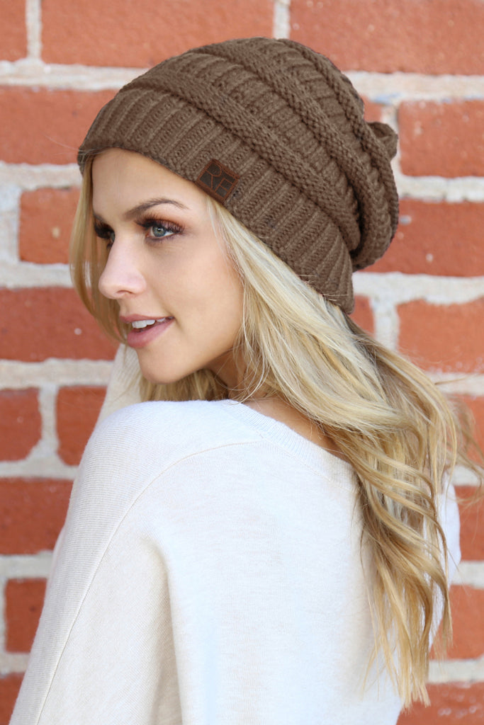 KNITTED BEANIE