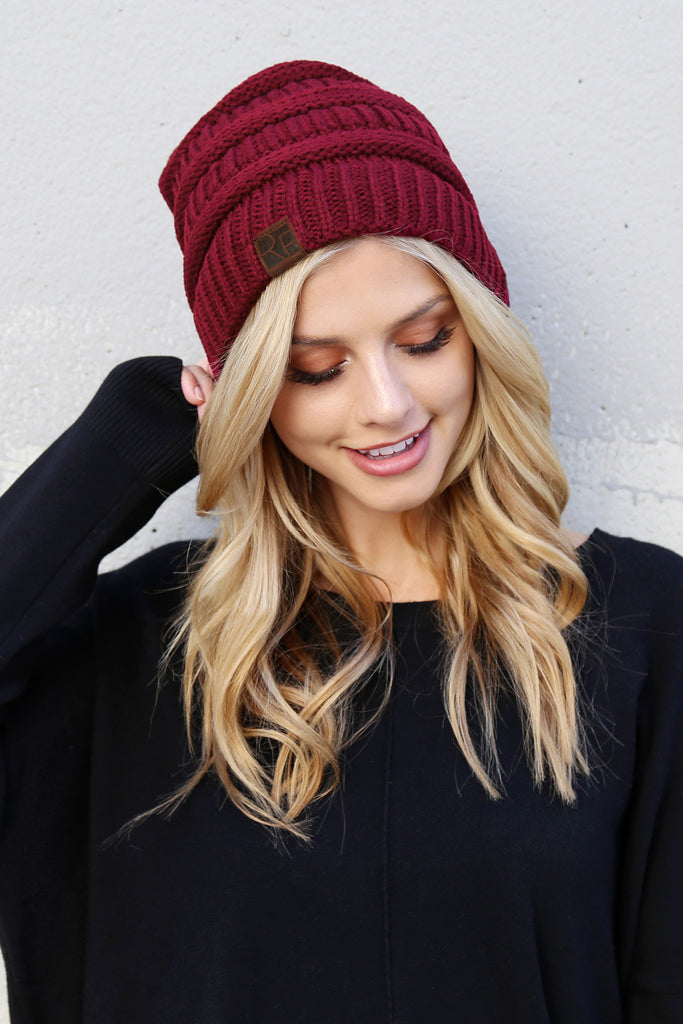 KNITTED BEANIE