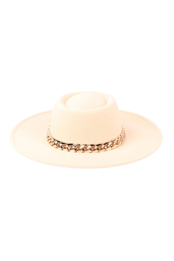 FELT BRIM FASHION HAT W/ CHAIN ACCENT