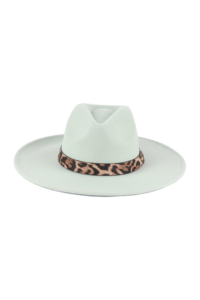 FELT FASHION BRIM HAT W/ LEOPARD ACCENT