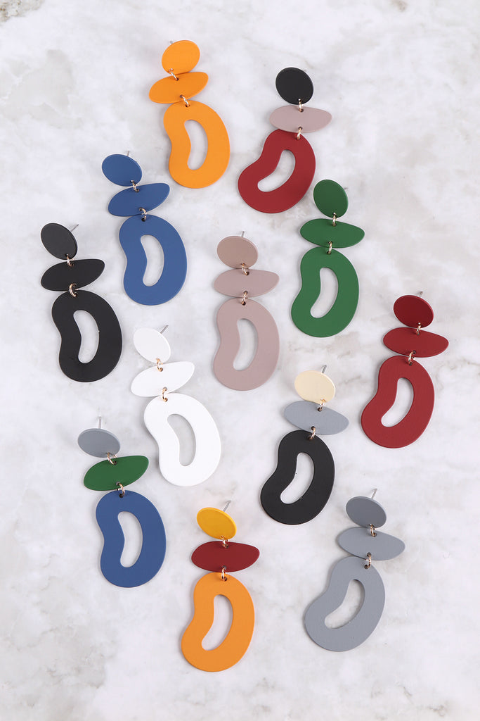 ORGANIC SHAPE 3 DROP COLOR COATED EARRINGS