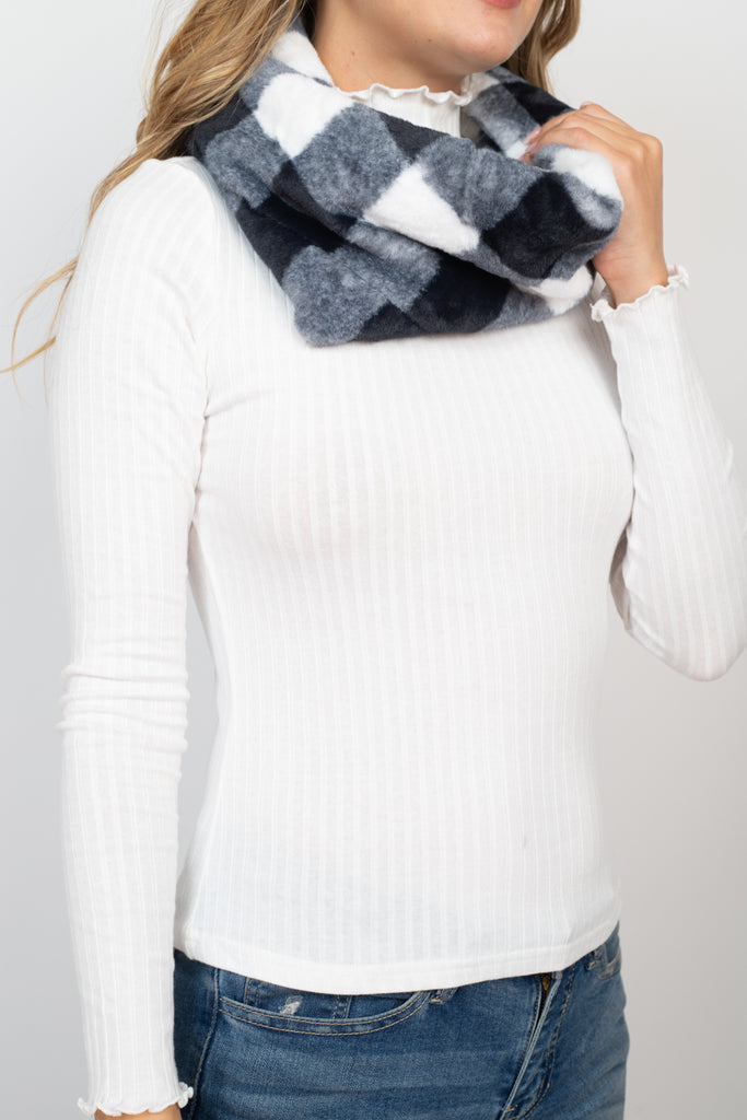 BLACK BUFFALO PLAID TWIST INFINITY SCARF