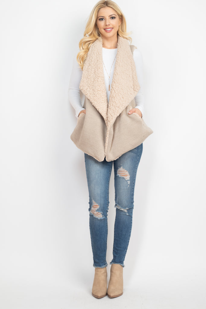 SC336X004G4 - KNITTED RUFFLE RUANA WRAP SCARF