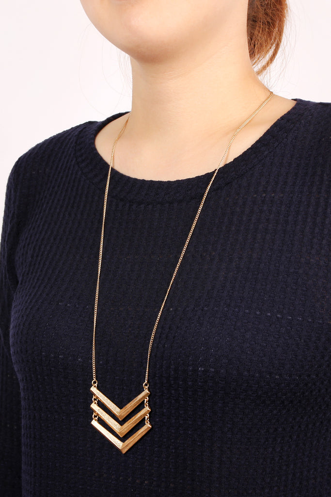 THREE LINE CHAINED CHEVRON NECKLACE
