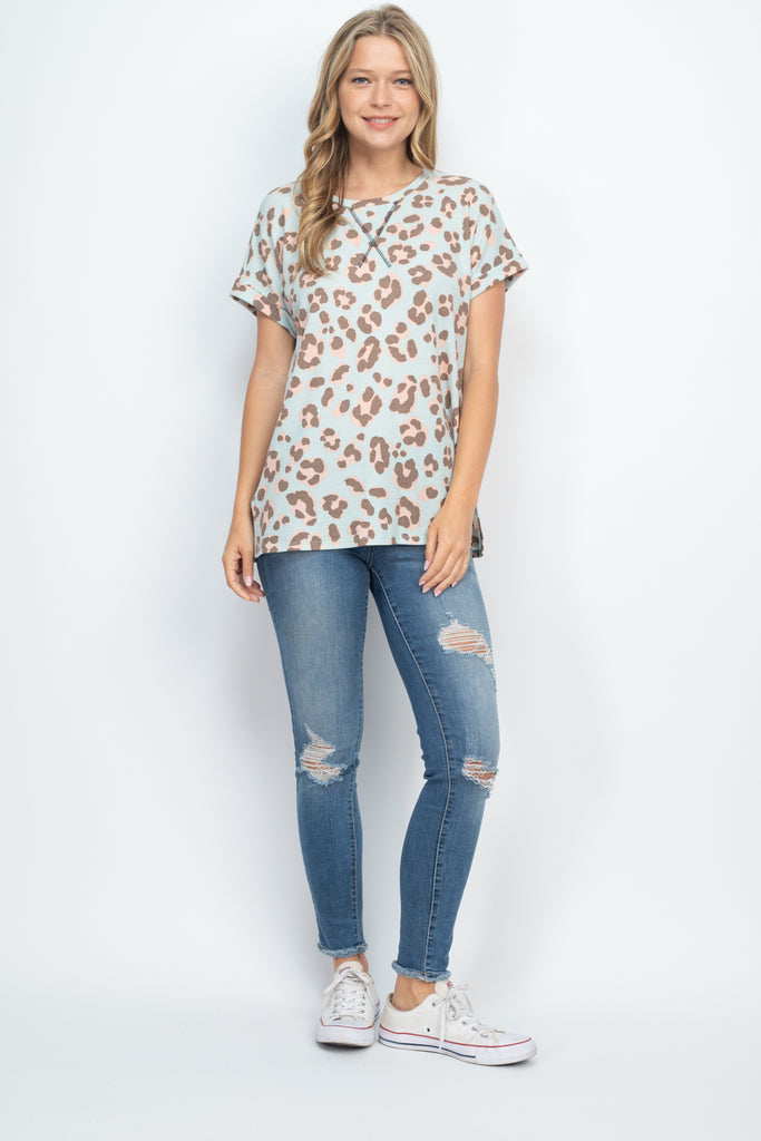 Rolled Sleeve Leopard Thermo Top