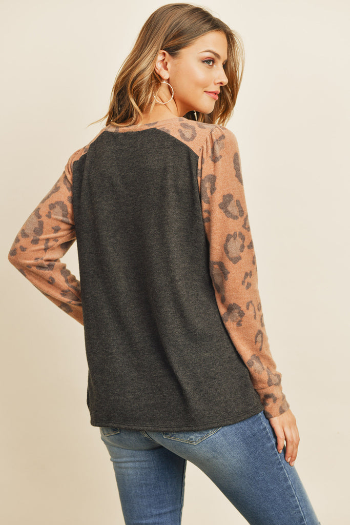Leopard Contrast Solid Hacci Brushed Raglan Top