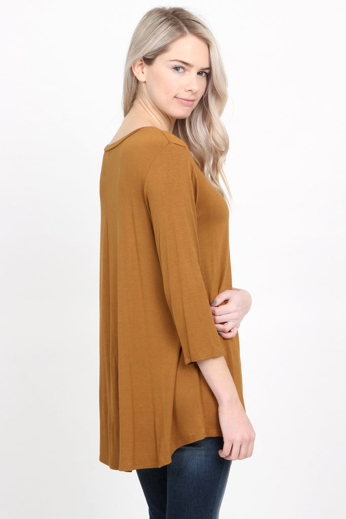 Premium 3/4 Sleeve Dolphin Hem Top