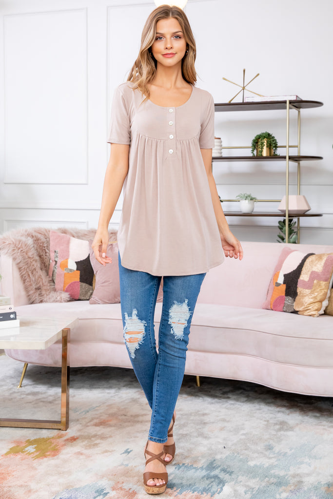 Short Sleeve Dolphin Hem Shell Button Top