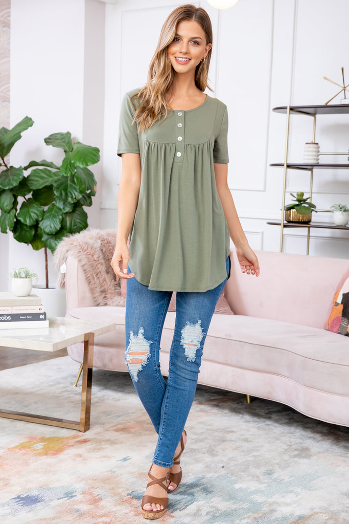Short Sleeve Dolphin Hem Shell Button Top