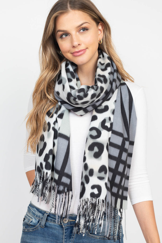 S5020 - LEOPARD PRINT DUAL DESIGN FRINGE WOMEN'S SCARF