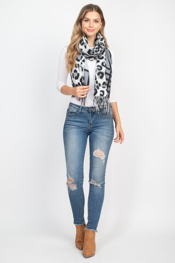 S5020 - LEOPARD PRINT DUAL DESIGN FRINGE WOMEN'S SCARF