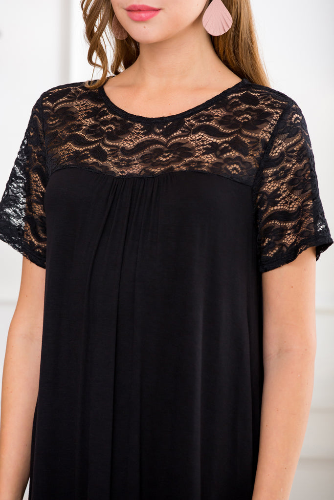 Short Sleeve Pleated Lace Detail Dress